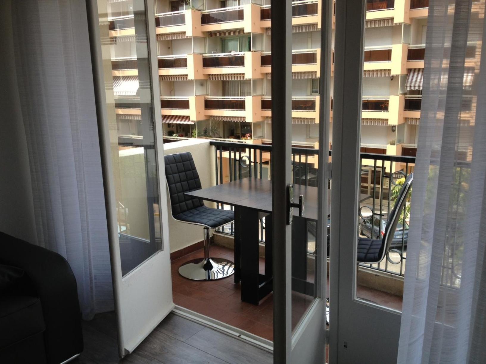 Flore Juan-les-Pins Exterior photo